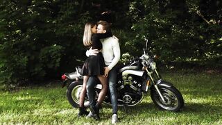 FUCKING OUTDOORS WITH A STRANGER ON HIS MOTORBIKE FOR ALL TO SEE