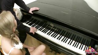 Attractive Chick Gets Sensual Piano Lesson - Lukava
